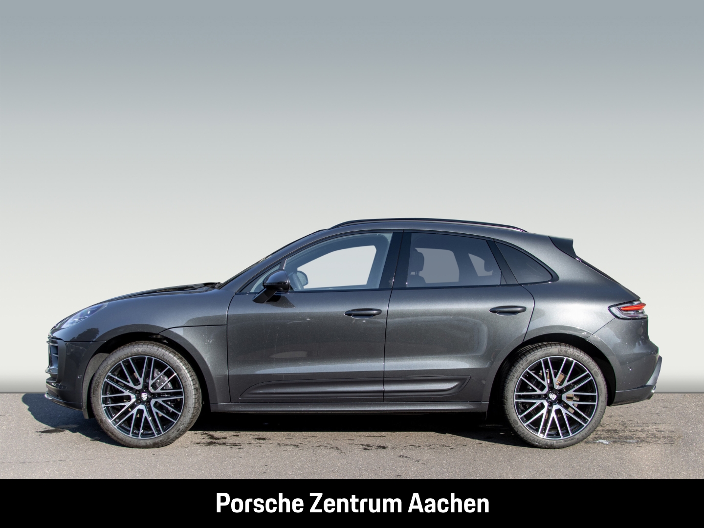 Porsche Macan Standheizung Parklenkass. AHK-el. 21-Zoll in Aachen